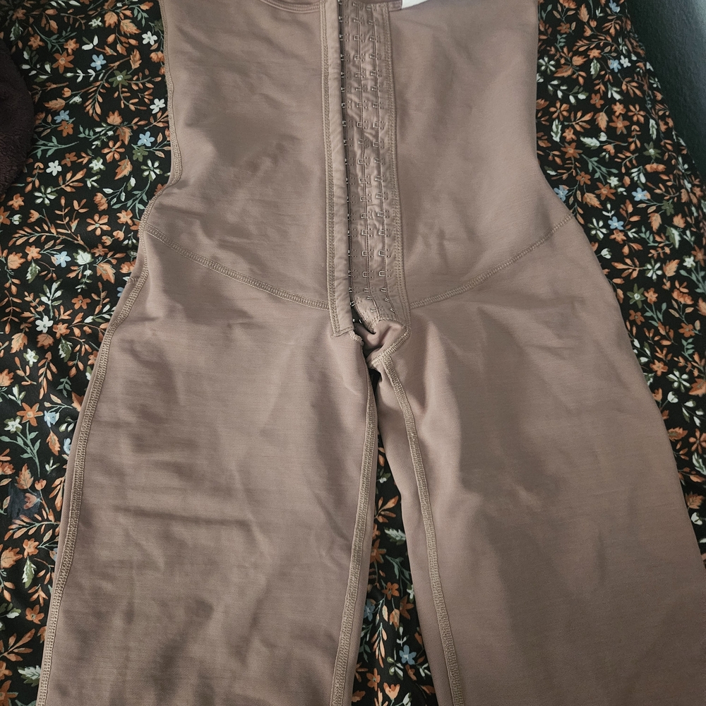 Seamless Tan Shapewear Bodysuit - Picture 6 of 8